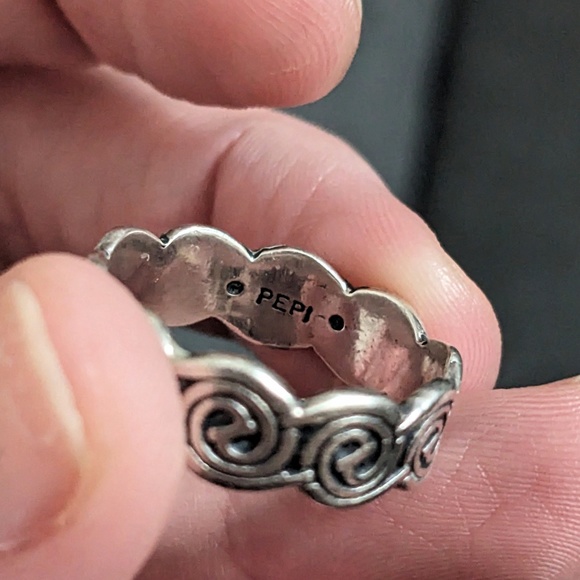 Silver Celtic Ring - Picture 3 of 3